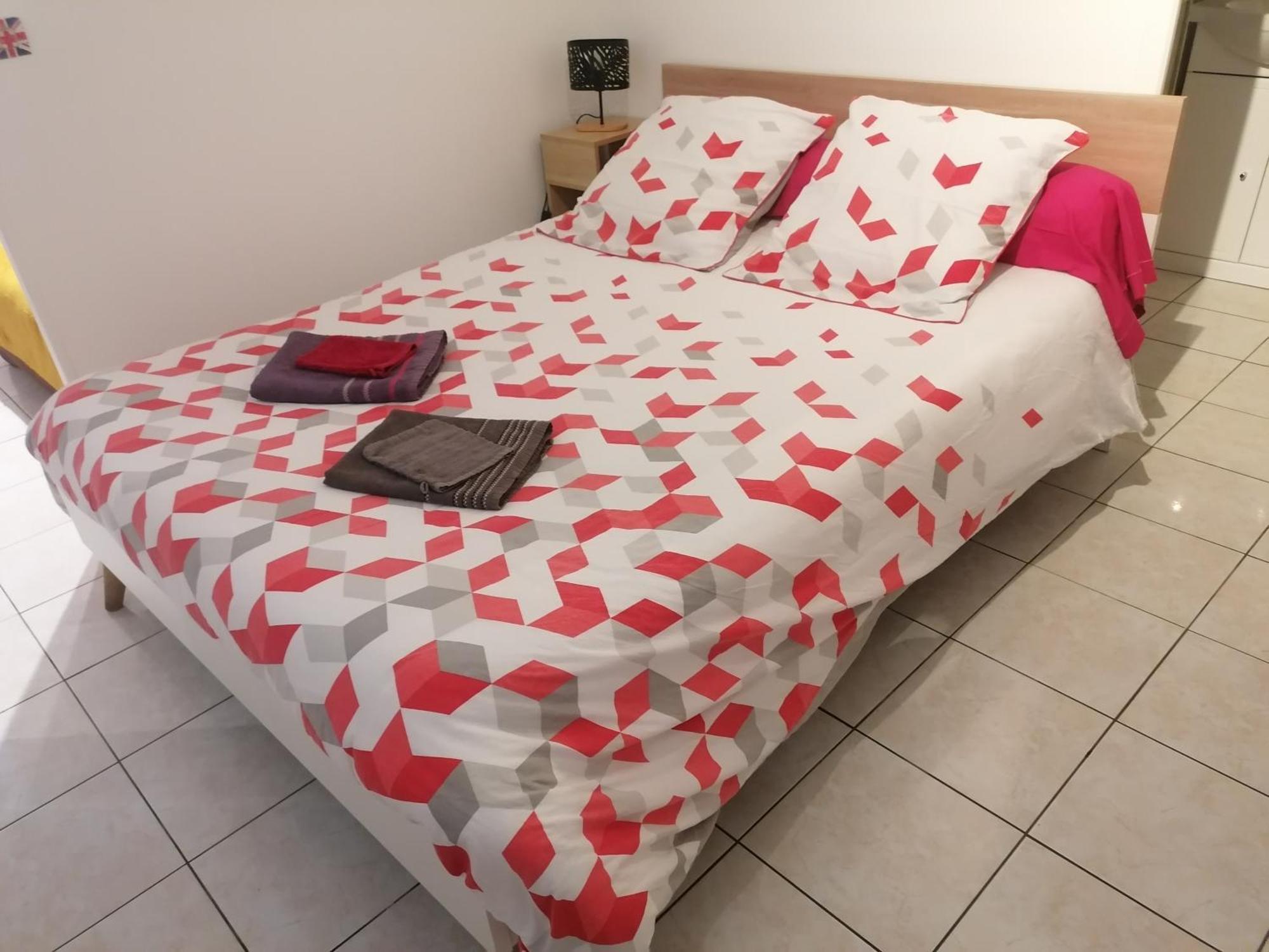 Le Petit Chalet -Appartement Proche De La Vieille Ville , Du Centre Ville Et Du Tram- Petit Dejeuner Offert Le Mans Ngoại thất bức ảnh
